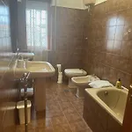 Roma Suites 2*