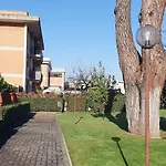 Roma Suites 2*